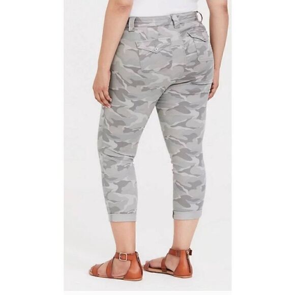 NWOT Torrid Crop Twill Military Pant, Camo size 22 - Picture 2 of 14